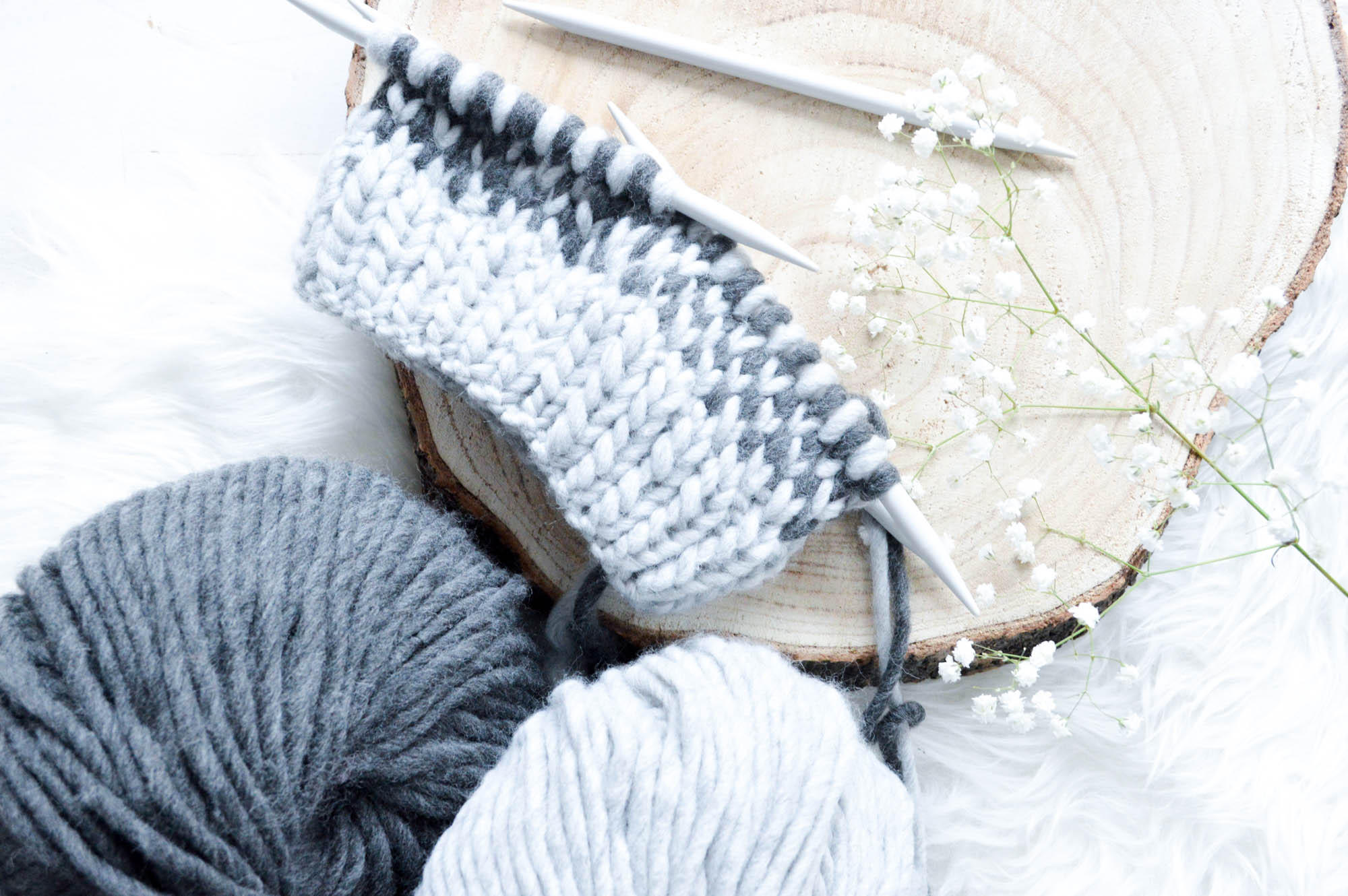 Wie Stricke Ich Eine Mütze Mit Bommel Einfache Strickmütze mit Bommel - Mein gehäkeltes Herz