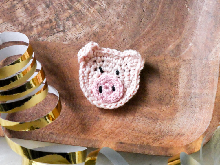 Schweine-Aufnäher häkeln kostenlose Anleitung- Anleitung für einen Glücksbringer